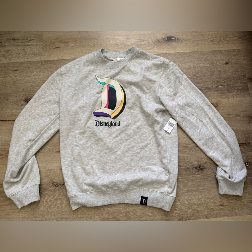 Disneyland Parks Pullover Sweatshirt New with tags